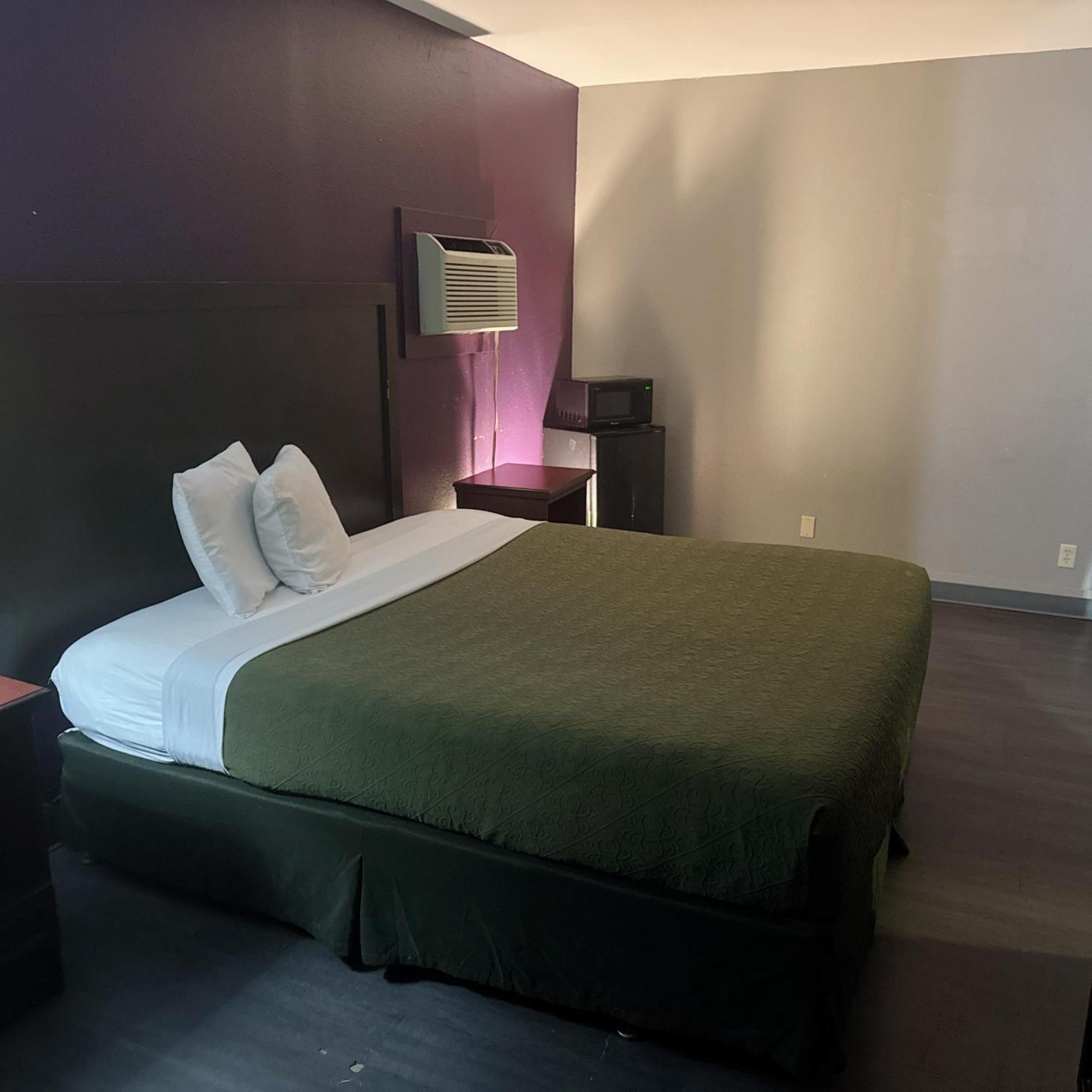 Deluxe Inn ボージャー・シティ エクステリア 写真