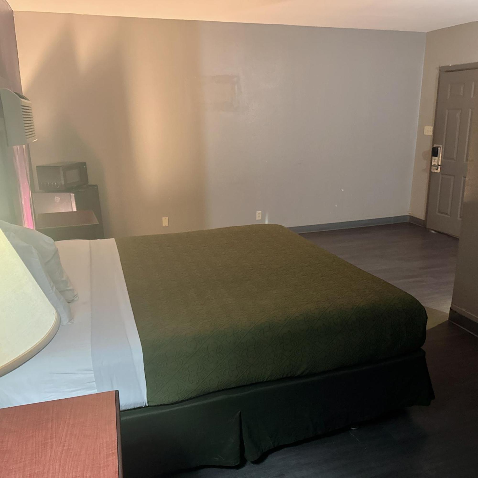 Deluxe Inn ボージャー・シティ エクステリア 写真